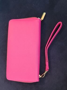 Chelon Women's Vegan Leather Clutch Wallet with Zip, Hand Strap, Large Capacity